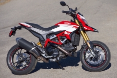 2016-ducati-hypermotard-939-sp-review-13